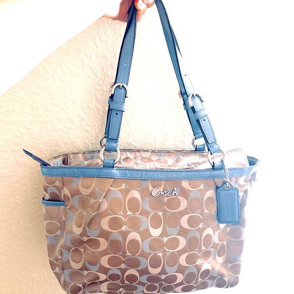 Large Coach Handbag - Picture 3 of 7